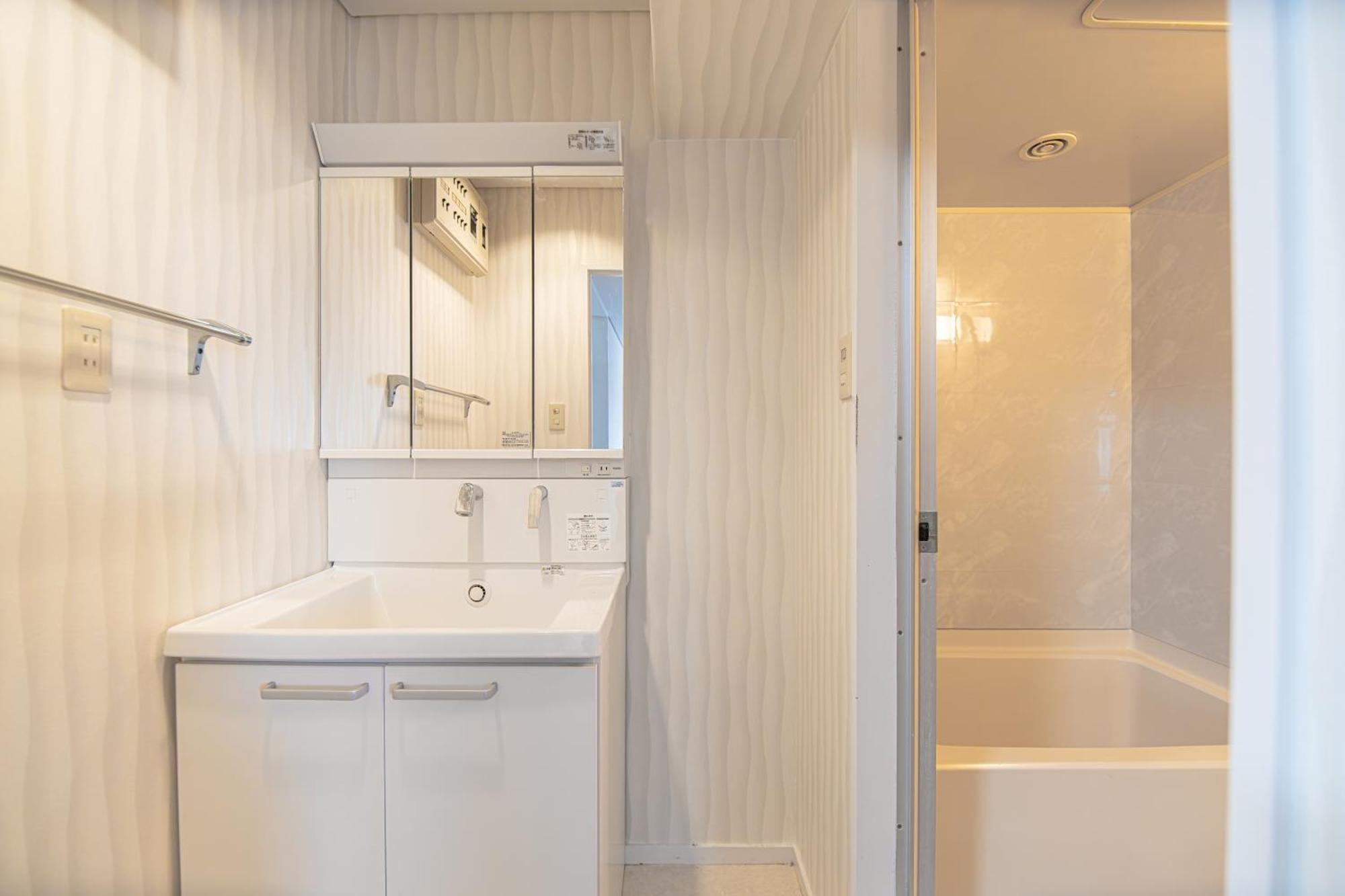 アパート Z7全新装修套房3室2厅 新宿2站4分钟,max 8p-spacious,3rooms Near Shinjuku