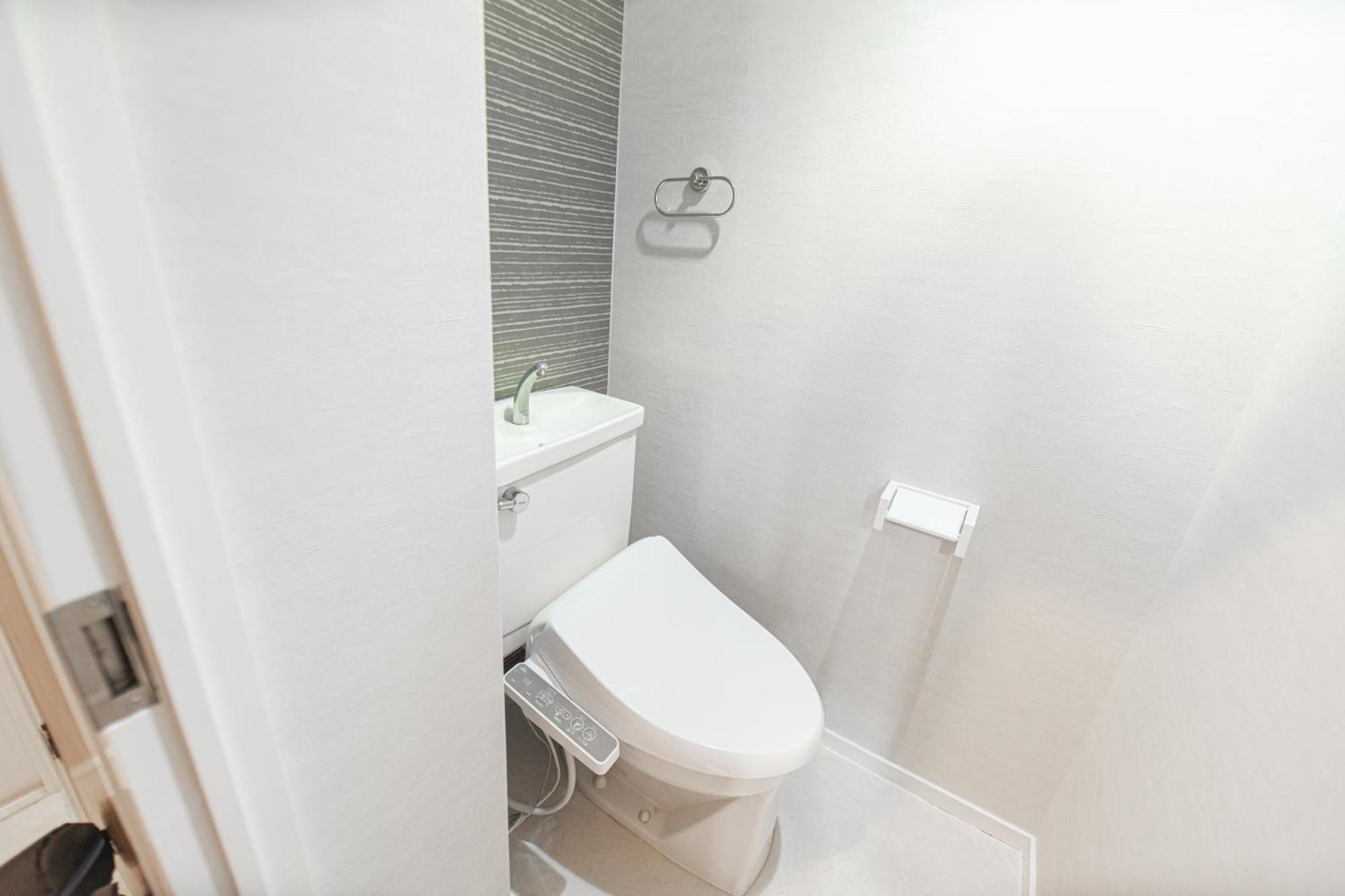 Z7全新装修套房3室2厅 新宿2站4分钟,max 8p-spacious,3rooms Near Shinjuku Tokyo
